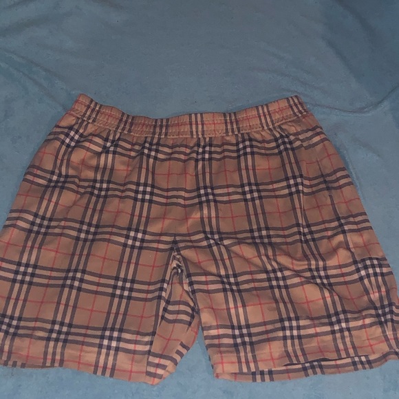 Burberry Shorts - Picture 3 of 9